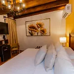 Five Queens Boutique Hotel
