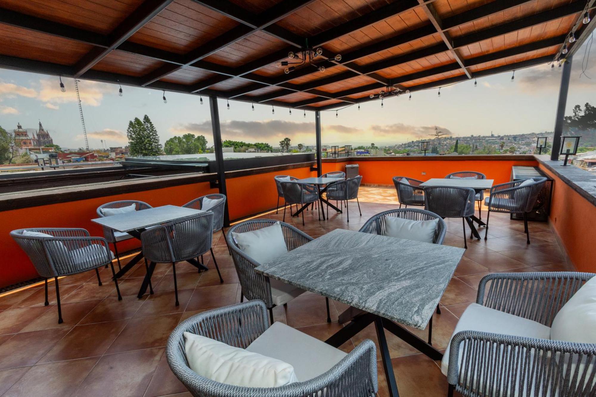 Hotel Five Queens Boutique 3*